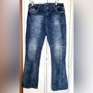 Maurices Womens Size 9/10 Regular Midrise bootcut stretch blue jeans embroidered